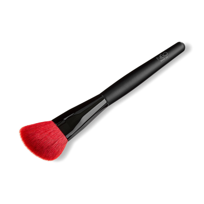 07 Pędzel do r&oacute;żu skośny - Blush Brush Slant 07
