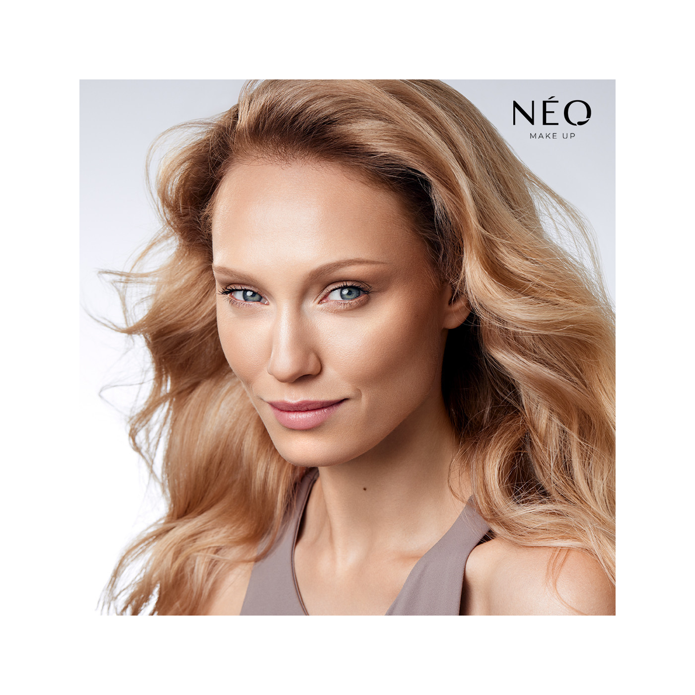 Puder brązująco–rozświetlający Tulum Sun Set 01 Hot Chocolate Puder brązująco–rozświetlający Tulum Sun Set 01 Hot Chocolate