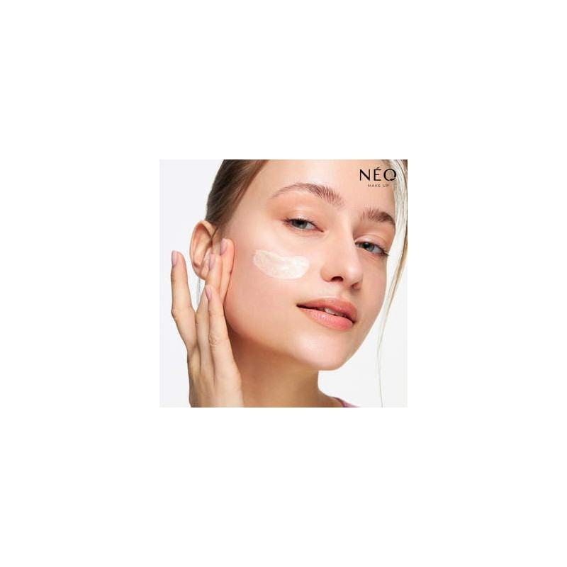 Baza rozświetlająco - nawilżająca: GLOWING EFFECT