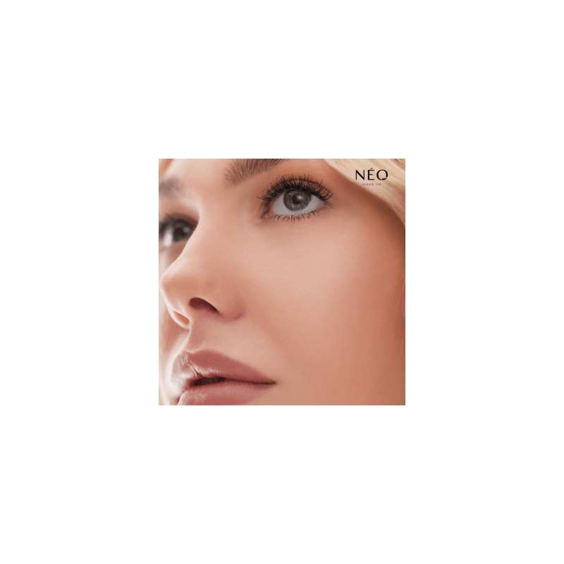 Tusz do rzęs przyciemniający: BLACK