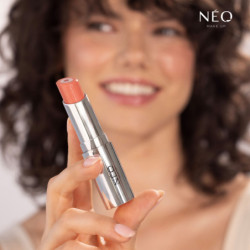 Balsam do ust w sztyfcie Triple Action: 04 GOT SWEET APRICOT