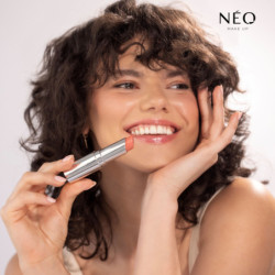 Balsam do ust w sztyfcie Triple Action: 04 GOT SWEET APRICOT