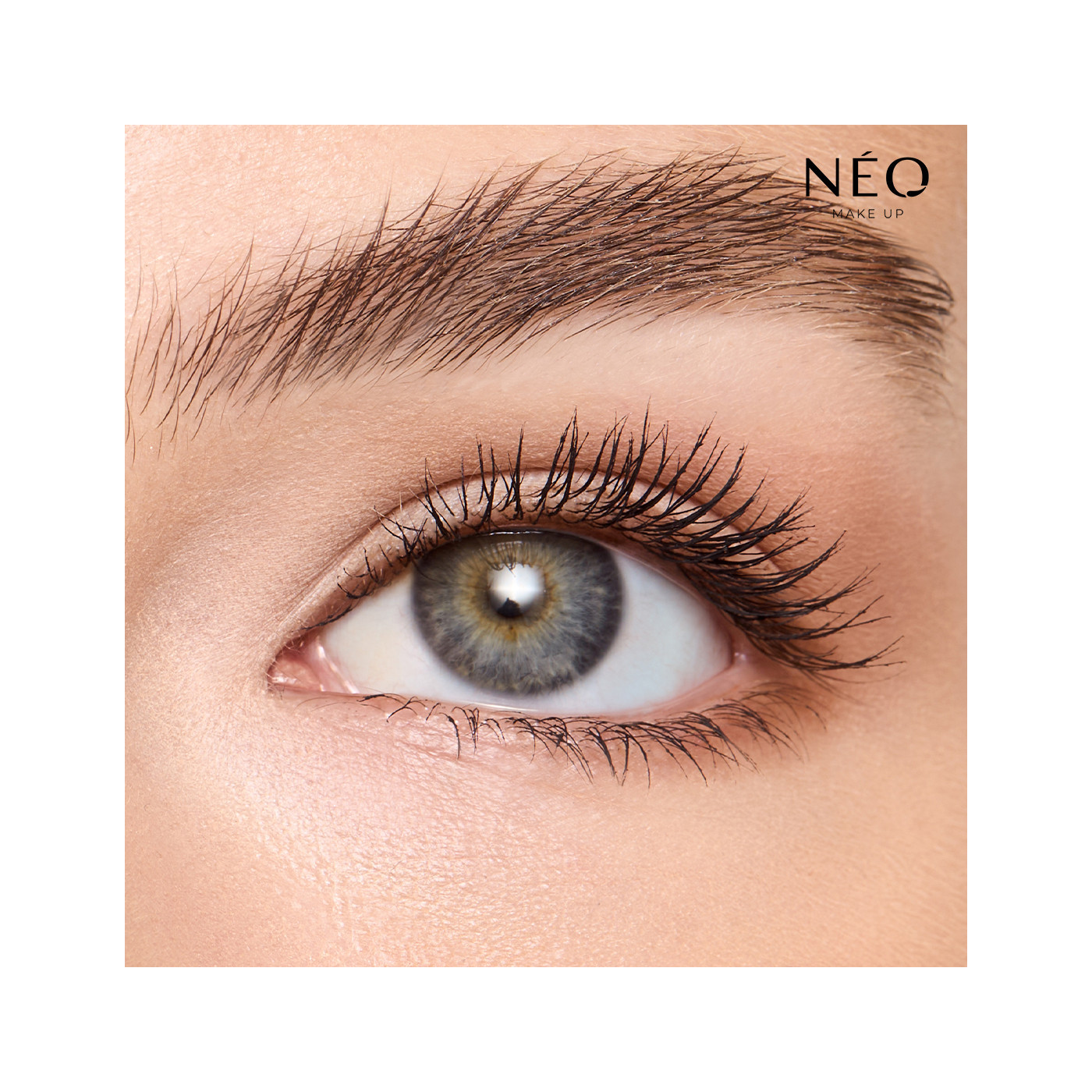 Tusz do rzęs pogrubiający z filtrem anty-HEV: BLACK