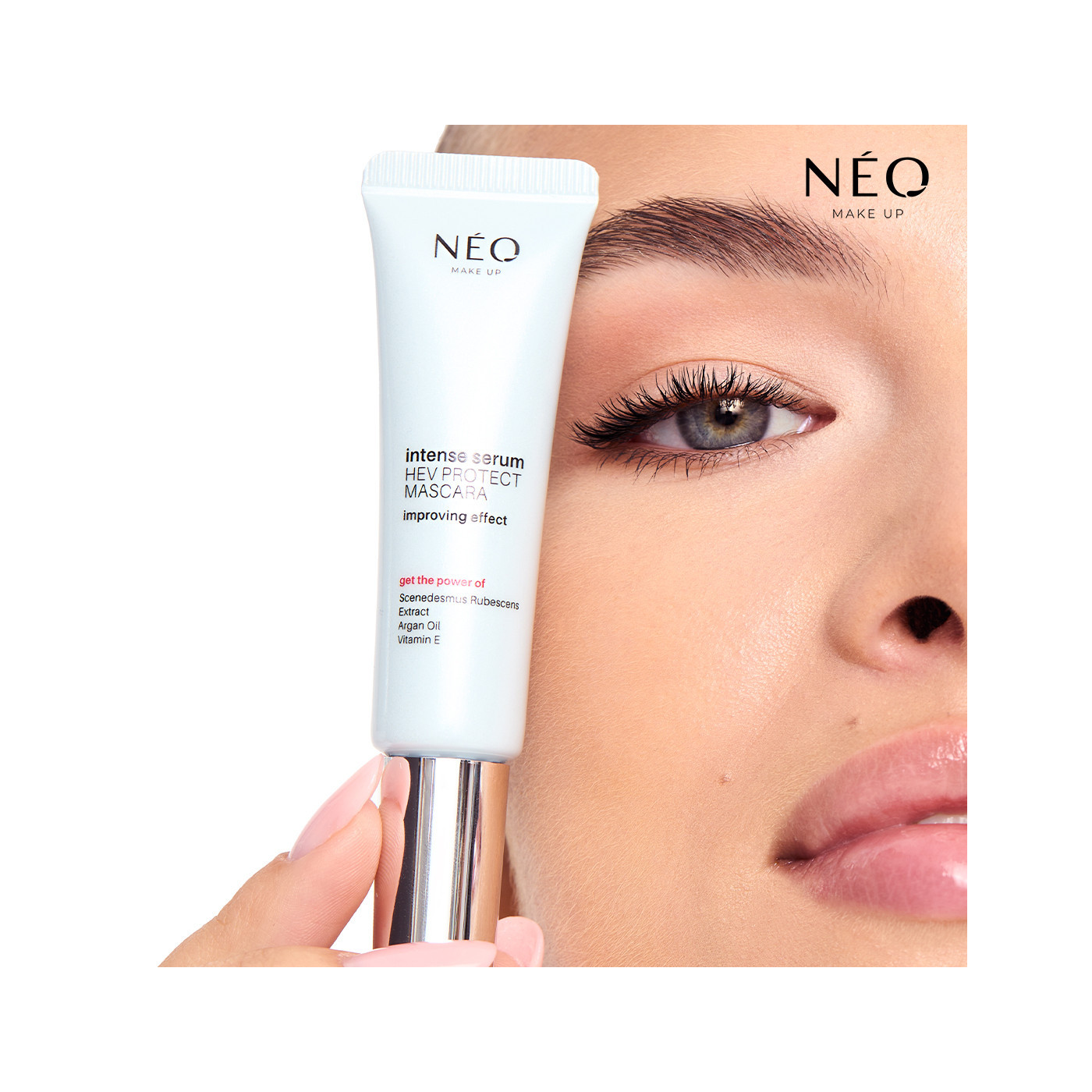 Tusz do rzęs pogrubiający z filtrem anty-HEV: BLACK