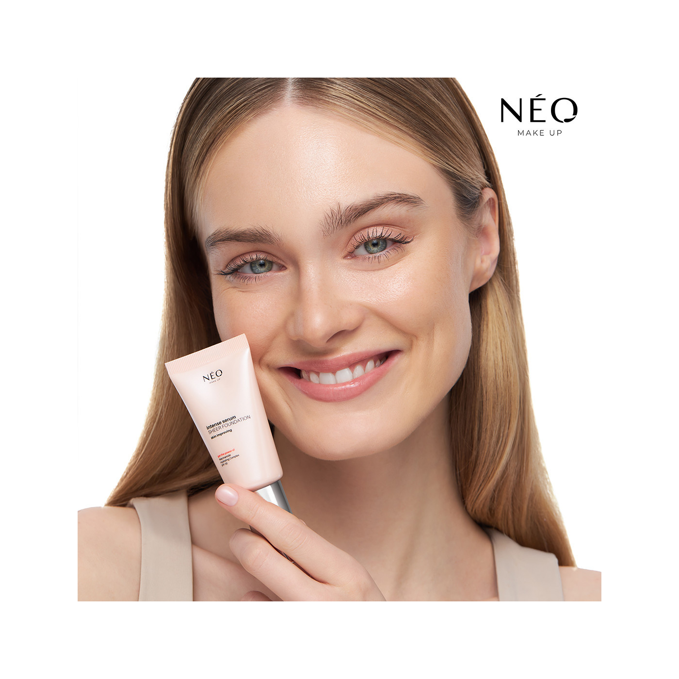 Podkład nawilżający Sheer Foundation: 03 Natural