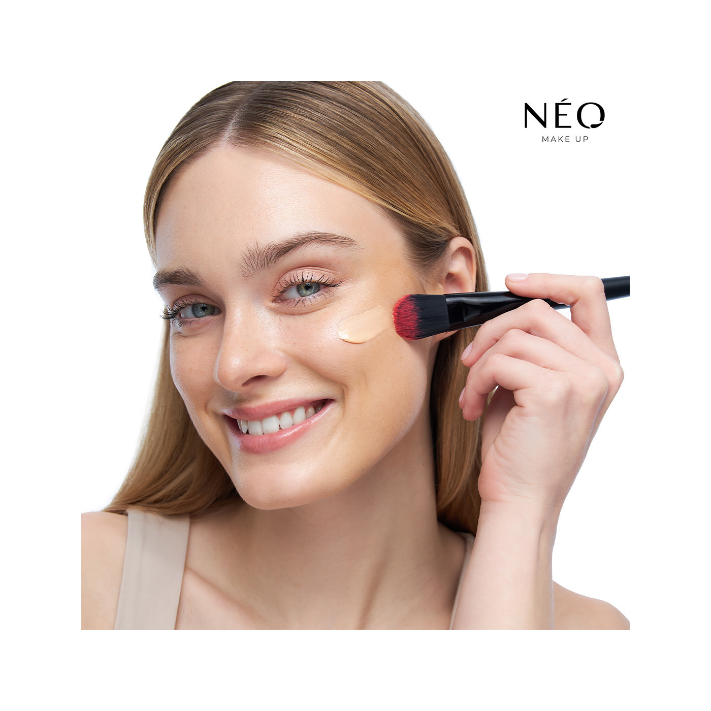 Podkład nawilżający Sheer Foundation: 03 Natural