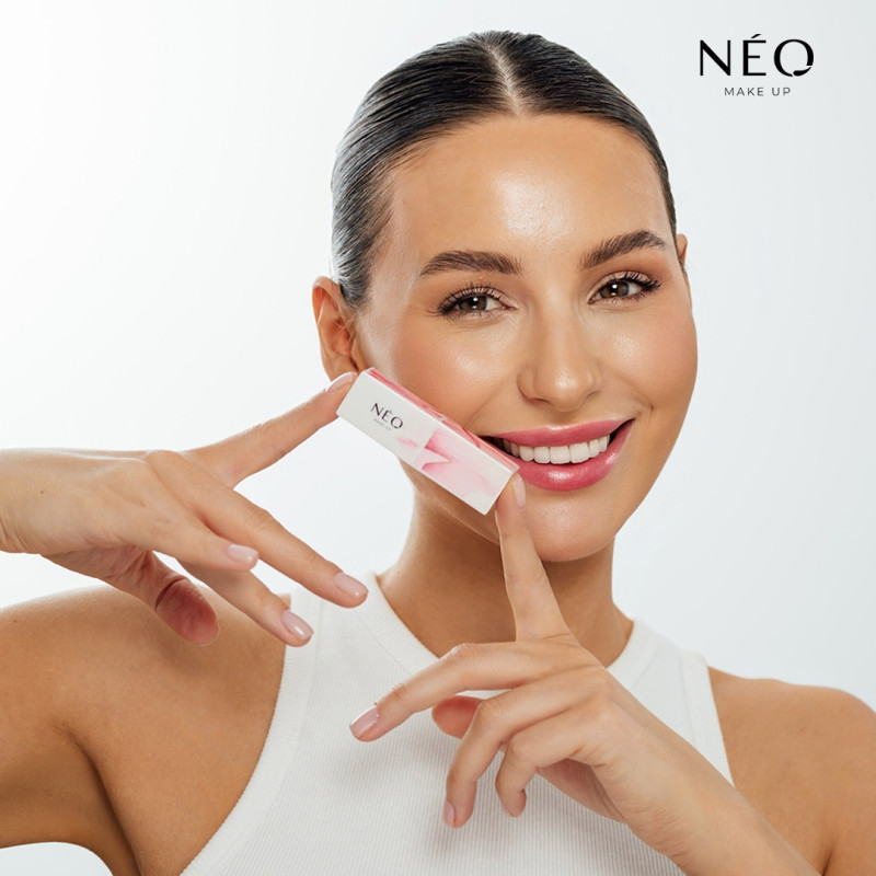 Nawilżająca pomadka Sheer Lipstick 02 Peony Touch Nawilżająca pomadka Sheer Lipstick 02 Peony Touch