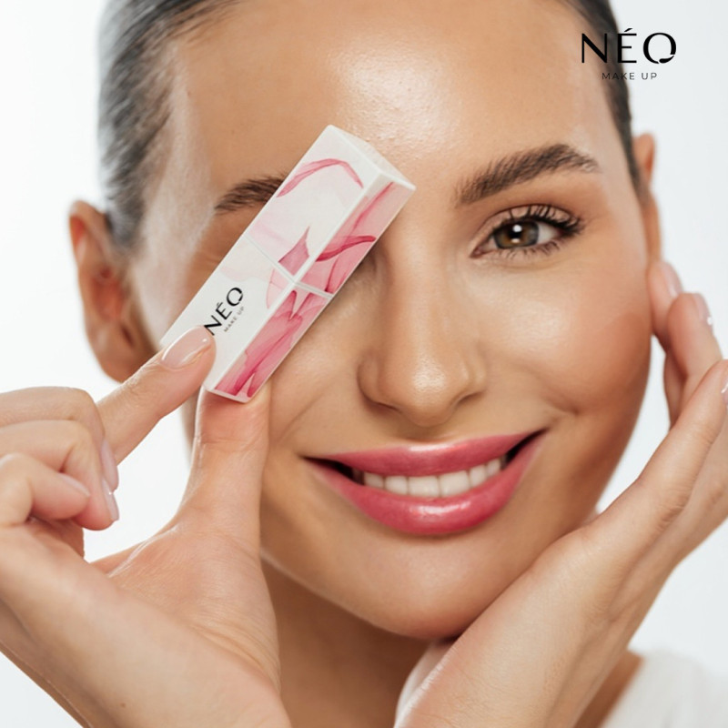 Nawilżająca pomadka Sheer Lipstick 04 Raspberry Pudding