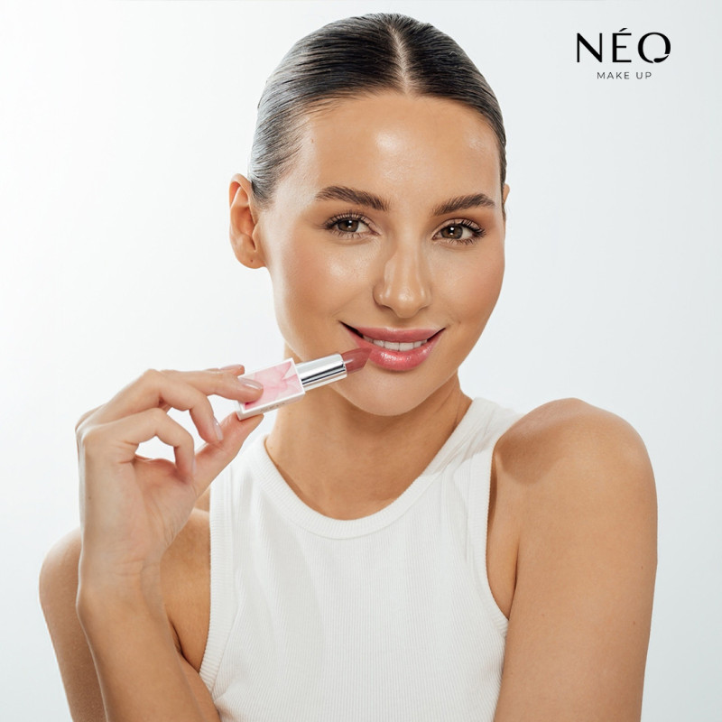 Nawilżająca pomadka Sheer  Lipstick 05 Peachy Glass