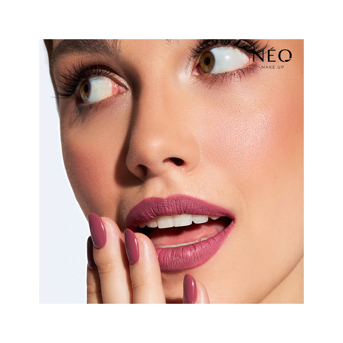 Długotrwała pomadka do ust w płynie: 04 CONTINOUS SMILE