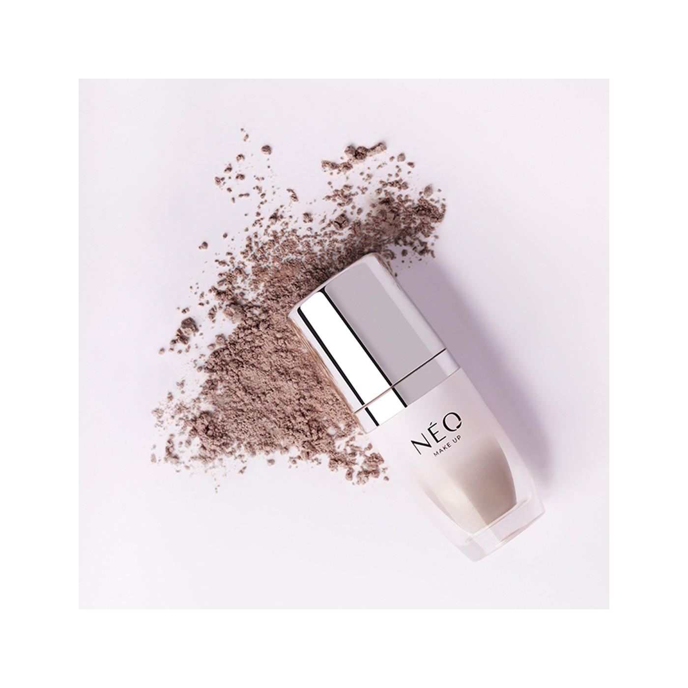 Satynowy cień sypki: 03 SILKY TAUPE