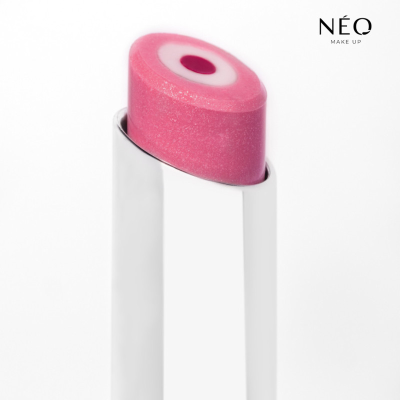 Balsam do ust w sztyfcie Triple Action: 03 VERY GLAM CHERRY Balsam do ust w sztyfcie Triple Action: 03 VERY GLAM CHERRY