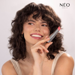 Balsam do ust w sztyfcie Triple Action: 03 VERY GLAM CHERRY Balsam do ust w sztyfcie Triple Action: 03 VERY GLAM CHERRY