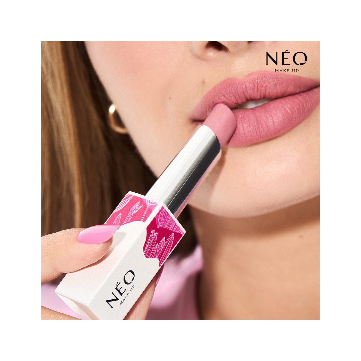 Długotrwała pomadka do ust w sztyfcie: 03 CLASSY ROSE MADAME