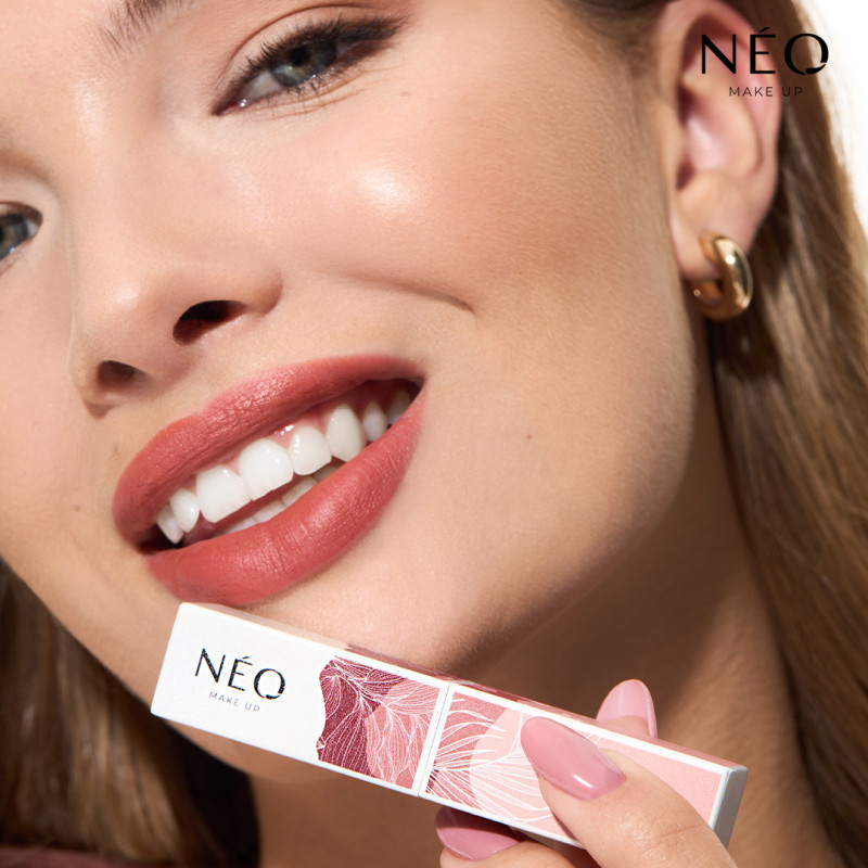 Długotrwała pomadka do ust w sztyfcie: 06 SWEET CARAMEL MORNING