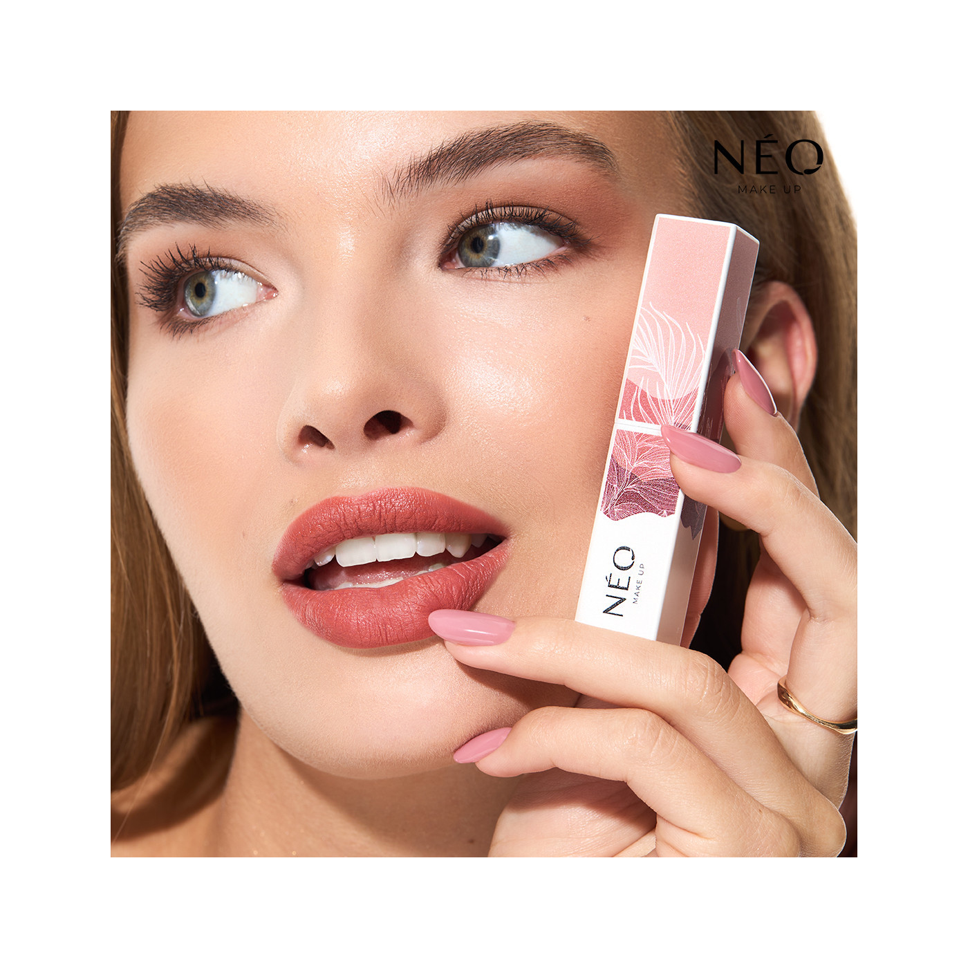 Długotrwała pomadka do ust w sztyfcie: 06 SWEET CARAMEL MORNING