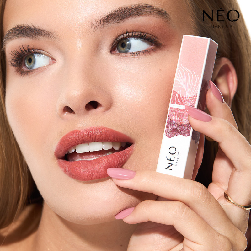 Długotrwała pomadka do ust w sztyfcie: 06 SWEET CARAMEL MORNING