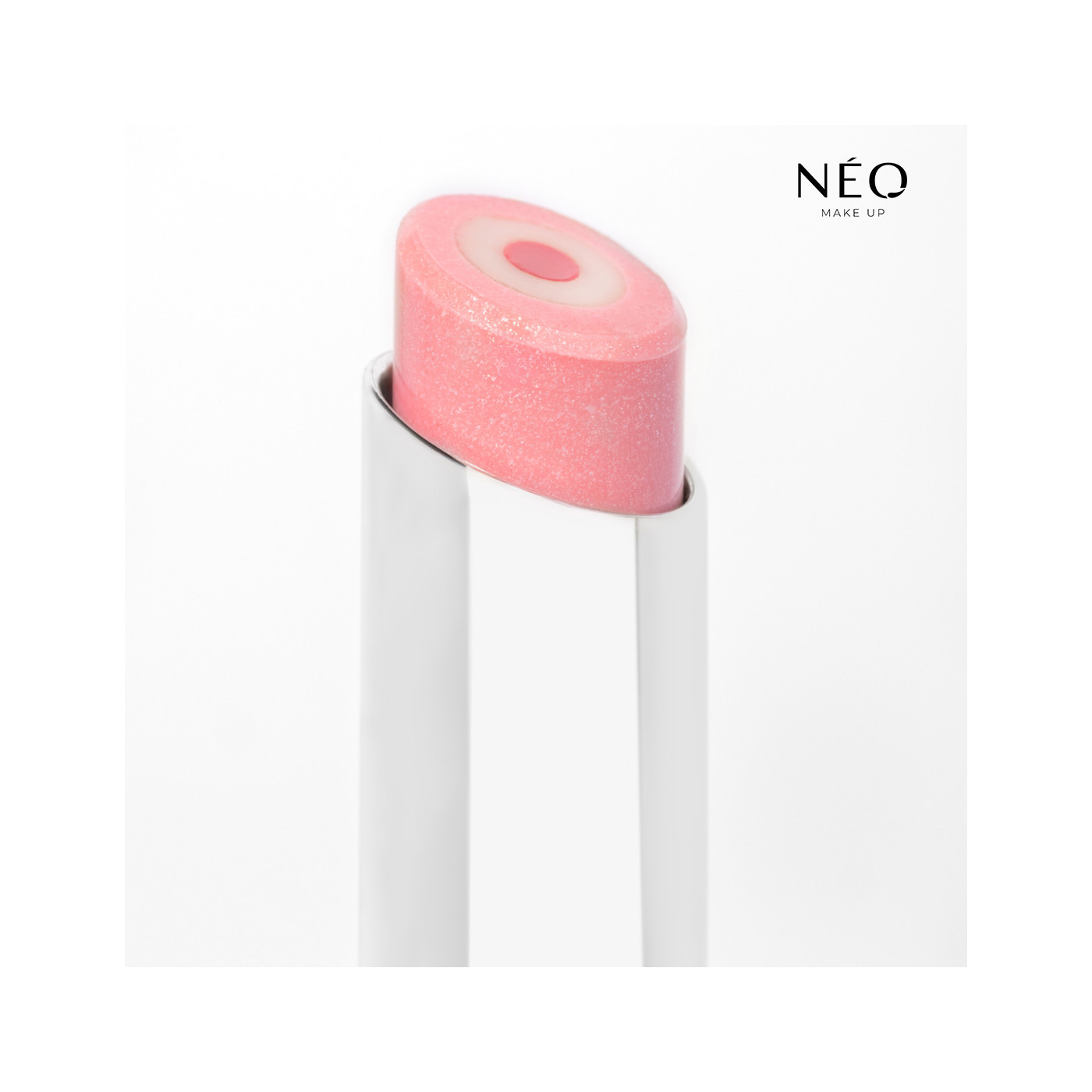 Balsam do ust w sztyfcie Triple Action: 02 GOOD BLUSH NUDE