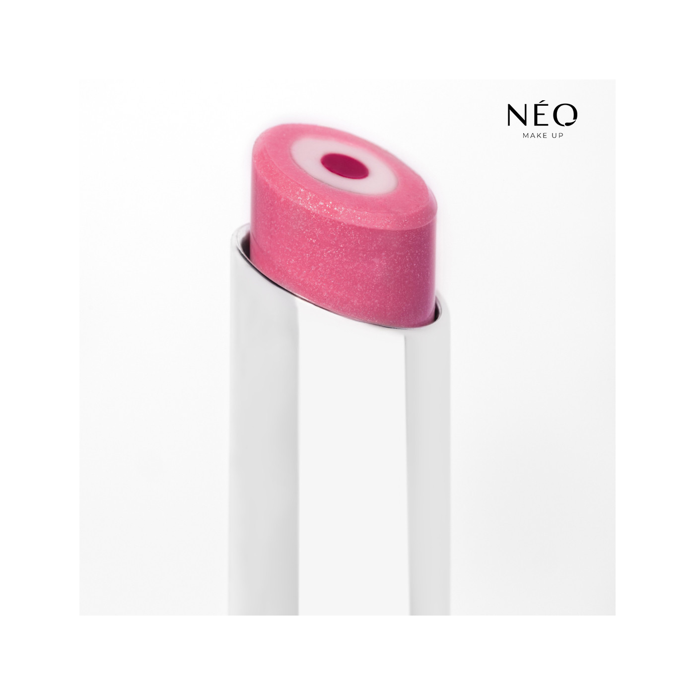 Balsam do ust w sztyfcie Triple Action: 03 VERY GLAM CHERRY